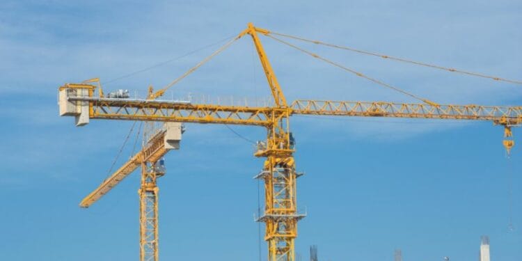 Tragedie! Un bărbat de 42 de ani a decedat după ce a căzut de pe o macara!