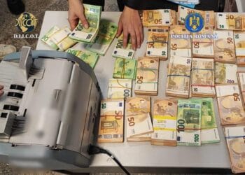 Operațiunea „Calul Troian”! Patru membri ai grupării, reținuți pentru proxenetism, șantaj și spălare de bani. Tribunalul a dispus arestarea preventivă!