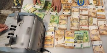 Operațiunea „Calul Troian”! Patru membri ai grupării, reținuți pentru proxenetism, șantaj și spălare de bani. Tribunalul a dispus arestarea preventivă!