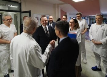 Un spital inaugurează chirurgia robotică! Intervenții mai precise și sigure pentru pacienți!