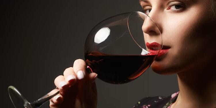 Un pahar de vin sau bere pe zi ar putea proteja creierul! Studiu amplu despre riscul de demență