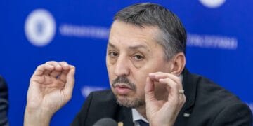 Daniel David a demisionat din fruntea Educației: „Decizia mea de retragere este definitivă”