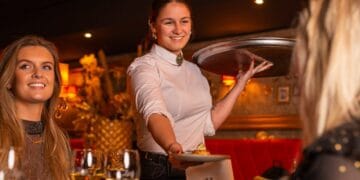 HoReCa, în alertă după propunerea ISU de reducere a pragului pentru autorizaţia de securitate la incendiu