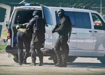 Captură de proporții! 20 de kilograme de canabis aduse din Spania, patru tineri arestați preventiv!