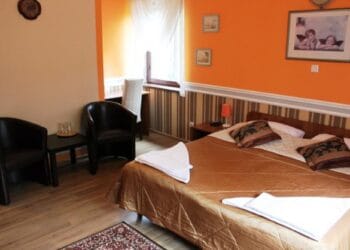 Escrocherie de Revelion! Pensiune „fantomă” la munte, mii de lei încasați de un bărbat! 