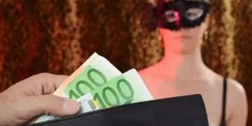 Reținut pentru trafic de minori și proxenetism! Tânăr de 27 de ani, acuzat că și-a exploatat iubita dintr-un centru de plasament