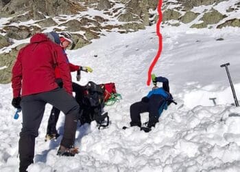 Alertă pe munte: Salvamont a salvat 12 persoane în ultimele 24 de ore, trei au ajuns la spital