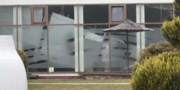 Tavan prăbușit peste piscina unui hotel de lux! Planul Roșu activat, mai mulți copii transportați la spital!