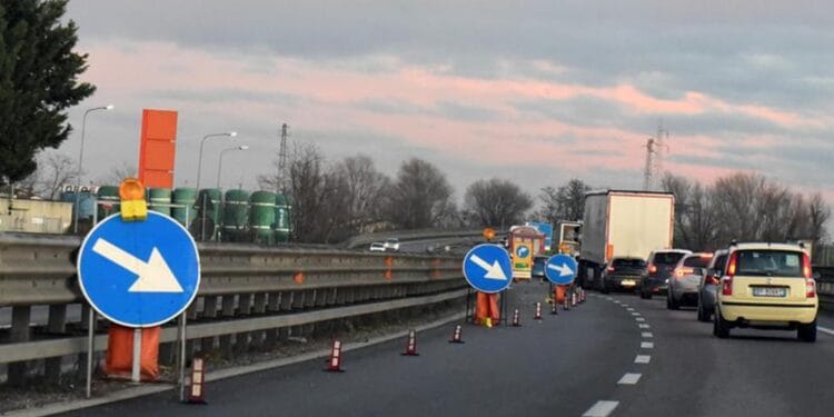 MAE: Restricții pentru camioanele de peste 12 tone pe anumite autostrăzi în perioada sărbătorilor de iarnă!