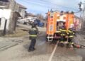 Tragedie! Bărbat mort într-un incendiu pornit de la sobă, mamă și copil ajunși la spital