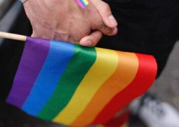 Europarlamentar AUR: „Comisia Europeană expune copiii la riscuri inacceptabile prin promovarea autodeterminării de gen fără restricții de vârstă”