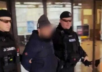 Bărbat prins cu spray iritant și cuțit în zona gării! Acum este cercetat penal!