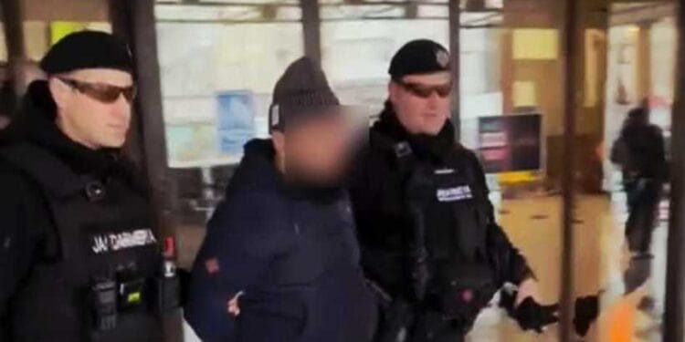 Bărbat prins cu spray iritant și cuțit în zona gării! Acum este cercetat penal!