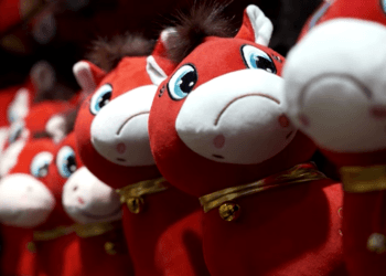 „Căluțul plângăcios”, jucăria născută dintr-o greșeală care a cucerit lumea!