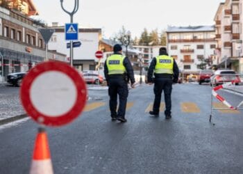 Noaptea de Anul Nou, transformată în coșmar. 40 de morți și peste 100 de răniți, după o explozie la petrecerea la care aceștia participau cu fast