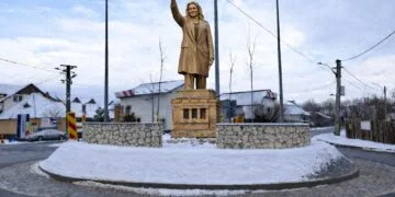 Lopata – noul instrument educațional la Câmpulung: „viziunea” Elenei Lasconi, plătită din bani publici