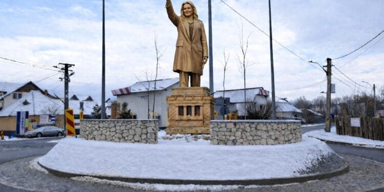 Lopata – noul instrument educațional la Câmpulung: „viziunea” Elenei Lasconi, plătită din bani publici