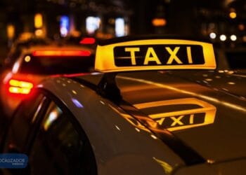 Șoc! Doi bărbați reținuți după ce au răpit o tânără dintr-un taxi și au provocat haos în trafic! 