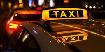 Șoc! Doi bărbați reținuți după ce au răpit o tânără dintr-un taxi și au provocat haos în trafic! 