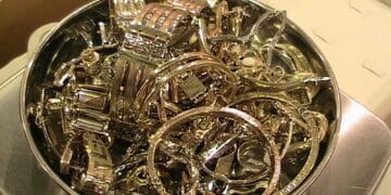 Rețea de contrabandă cu bijuterii, destructurată! Aur și argint de peste 1,5 milioane de lei, aduse ilegal în țară!