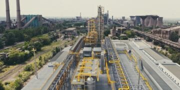 Încă un combinat se va vinde! Bătălie internațională! 13 investitori, miză de aproape 700 de milioane de euro și salvarea a 3.000 de locuri de muncă!