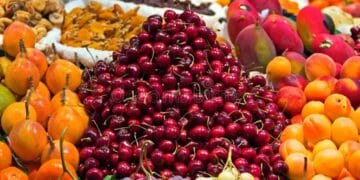 Fructe din Egipt vândute ca fiind din Grecia! Percheziții într-un dosar de evaziune și fals!