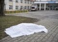 Mister! Bărbat de 81 de ani, găsit mort în curtea spitalului după ce fusese dat dispărut abia la 10 zile!