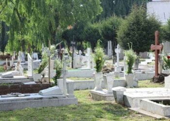 Decizie fără precedent!150 de morminte ale decedaților de COVID, redeschise după 5 ani!