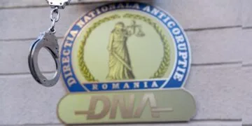 Primar trimis în judecată pentru luare de mită! DNA îl acuză pe edil că a cerut 200.000 de lei pentru plăți la contracte publice!