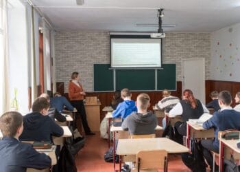 Interdicții mai stricte pentru persoanele condamnate pentru infracțiuni sexuale. Certificatul de integritate, obligatoriu la angajare