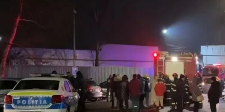 Explozie în toiul nopții! 40 de persoane evacuate, două victime cu arsuri transportate la spital!