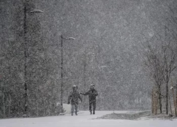 Iarna își intră în drepturi! Ninsori, viscol și ger de până la -15 grade în următoarele zile