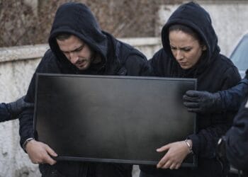 Tâlhărie asupra unei bătrâne! Femeie de 38 de ani, reținută după ce ar fi agresat victima pentru a o fura!