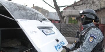 Peste 500 de persoane și zeci de mașini, depistate într-o săptămână prin Sistemul Informatic Schengen