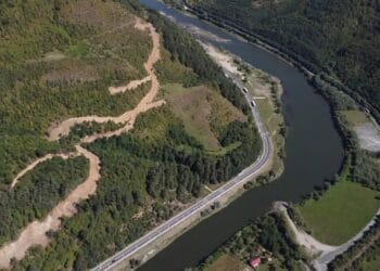 Restricții! Camioanele de mare tonaj, interzise pe un drum foarte circulat! Polițiștii recomandă rute ocolitoare!