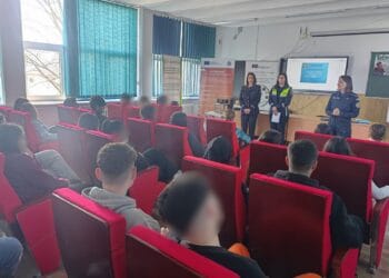 Poliția, mai aproape de elevi! Sute de tineri informați despre cariera de polițist!
