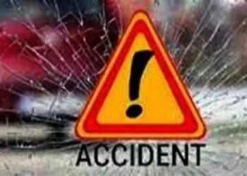 Accident între un microbuz și un autoturism! Trafic blocat! 