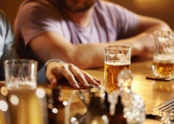 Beat de trei ori în patru ore! Un șofer a fost prins de polițiști pe bicicletă și apoi de două ori la volan!