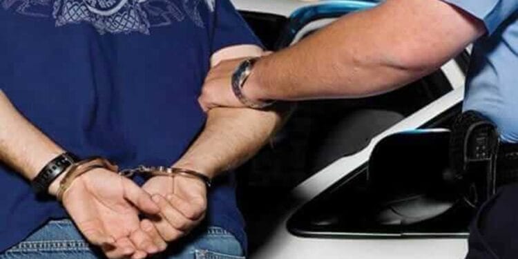 Crimă șocantă! Adolescent de 17 ani, arestat după ce a ucis un bătrân cu o bâtă