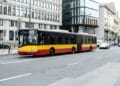 Un adolescent a furat un autobuz și a mers 130 km ca să-și ducă iubita la școală