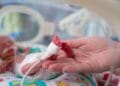 Ministerul Sănătății pregătește un program național pentru copiii născuți prematur: monitorizare până la 5 ani și noi standarde de îngrijire