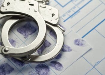 Descinderi în forță în dosare de criminalitate economică! Prejudicii de aproape 12 milioane de lei, zeci de persoane vizate!