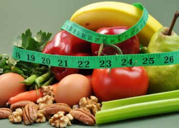 Mesele repetitive ar putea ajuta la slăbit. Studiu: rutina alimentară simplă dă rezultate mai bune