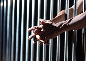 Condamnat la peste 15 ani de închisoare pentru viol și violență în familie, ridicat de polițiști și dus la Penitenciar!