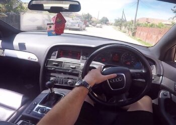 Controale în trafic la mașinile cu volan pe dreapta. Sute de amenzi și zeci de permise reținute într-o singură zi