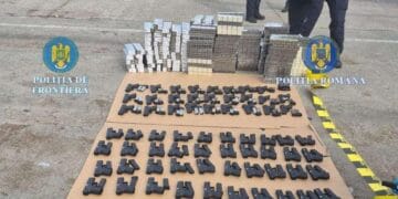 Captură impresionantă! Peste 100 de pistoale descoperite într-un camion!