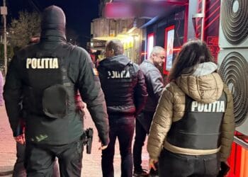 Cetățean străin urmărit internațional, prins în România! Tânăr de 21 de ani căutat pentru tâlhărie și violențe!