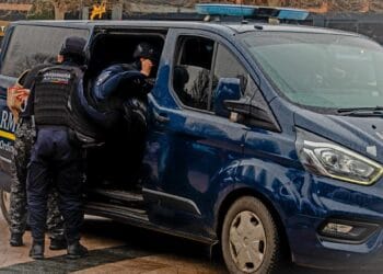 Doi copii de 11 ani, jefuiți pe stradă! Suspectul, reținut de polițiști!