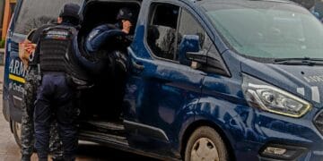 Doi copii de 11 ani, jefuiți pe stradă! Suspectul, reținut de polițiști!