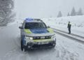 Iarna revine în forță la munte. Stratul de zăpadă a ajuns la 35 cm, drumarii intervin în mai multe județe